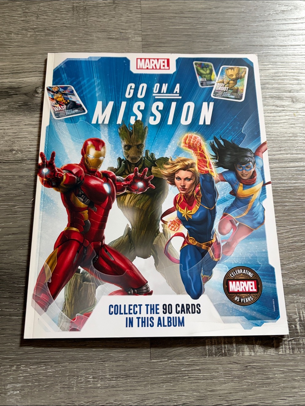 Marvel Collectible Card Album with All 90 Cards
